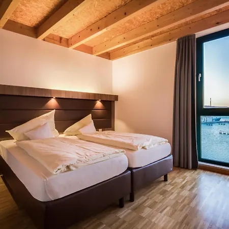 Tatil Evi Lagovida Hafenhaus C Am Stoermthaler Grosspoesna
